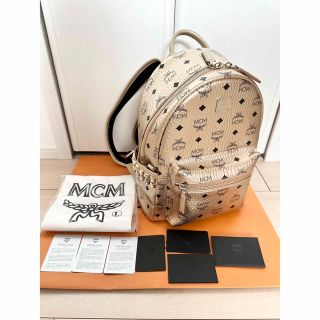 エムシーエム(MCM)のMCM リュック　ゴールド　スモール(リュック/バックパック)