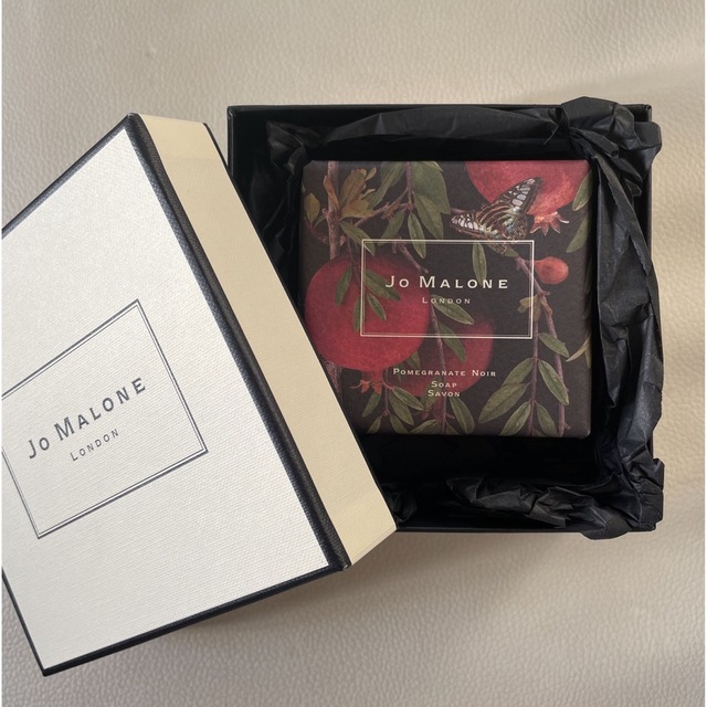 Jo Malone(ジョーマローン)のJo Malone  ポメグラネート ノアール ソープ 100g コスメ/美容のボディケア(ボディソープ/石鹸)の商品写真