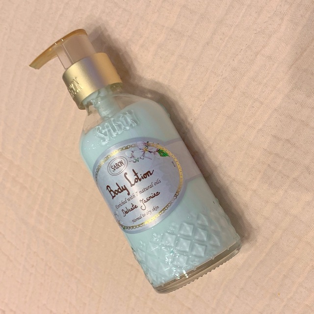 SABON(サボン)のサボンSABON  ボディローション　デリケートジャスミン　200ml コスメ/美容のボディケア(ボディローション/ミルク)の商品写真