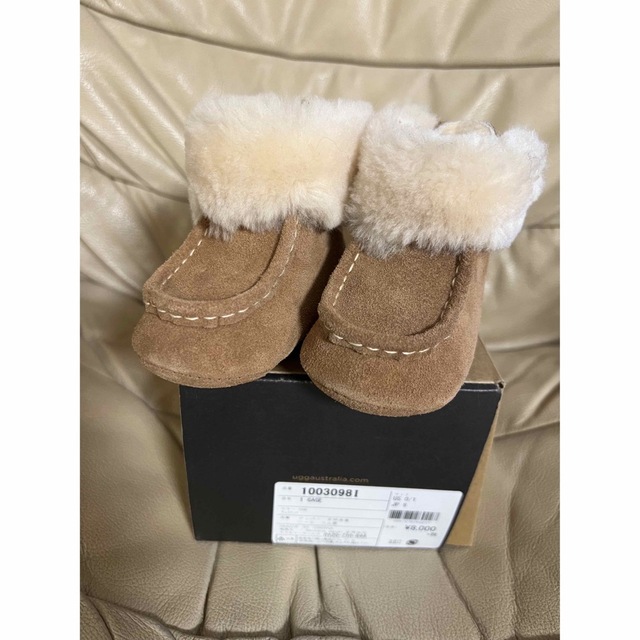 UGG(アグ)のUGG ベビーブーツ　sizeXS 〜12ヶ月　未使用 キッズ/ベビー/マタニティのベビー靴/シューズ(~14cm)(ブーツ)の商品写真