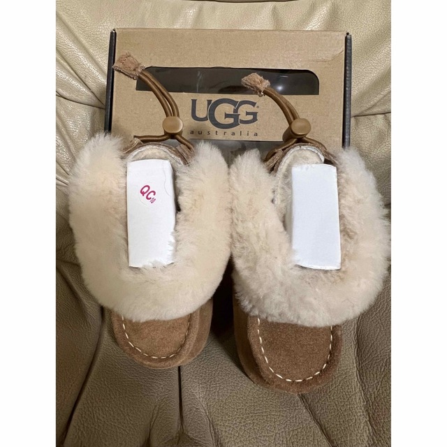 UGG(アグ)のUGG ベビーブーツ　sizeXS 〜12ヶ月　未使用 キッズ/ベビー/マタニティのベビー靴/シューズ(~14cm)(ブーツ)の商品写真