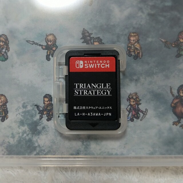 Nintendo Switch(ニンテンドースイッチ)のTRIANGLE STRATEGY（トライアングルストラテジー） Switch エンタメ/ホビーのゲームソフト/ゲーム機本体(家庭用ゲームソフト)の商品写真