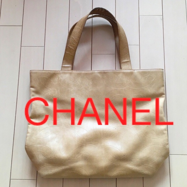 代引き不可 超希少品 CHANEL型押しロゴ レザー本物 正規品