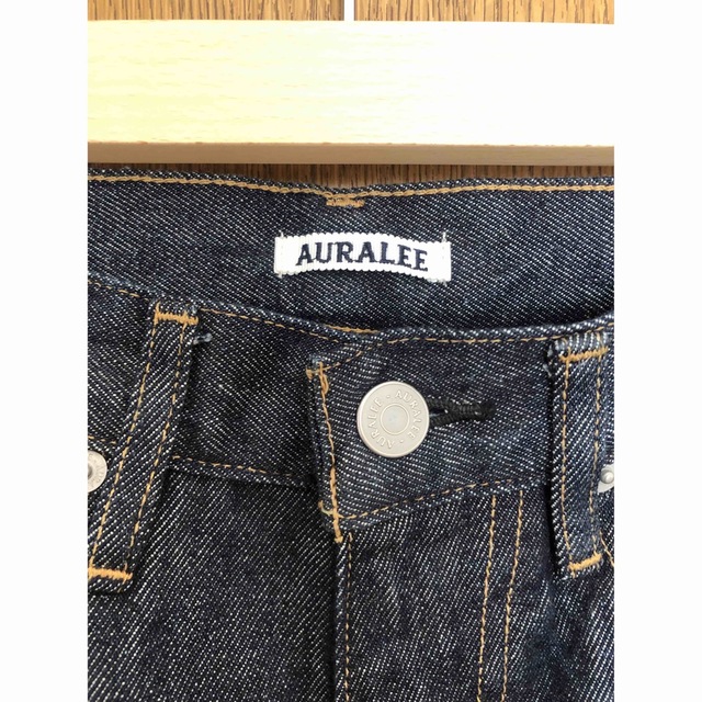 AURALEE(オーラリー)の最終値下げ AURALEE HARD TWIST DENIM 5P PANTS レディースのパンツ(デニム/ジーンズ)の商品写真