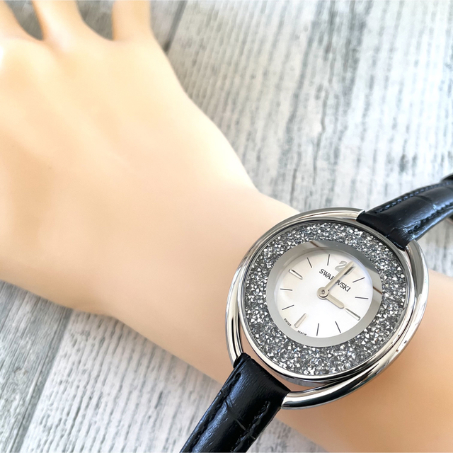 希少】Swarovski スワロフスキー クリスタルライン シルバー 腕時計-