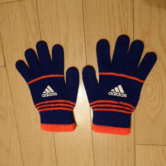 adidas(アディダス)のアディダス☆手袋 スポーツ/アウトドアのサッカー/フットサル(その他)の商品写真