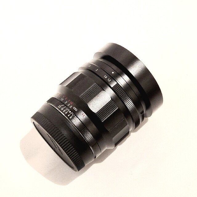 Voigtlander NOKTON 40mm F1.2 Aspherical スマホ/家電/カメラのカメラ(レンズ(単焦点))の商品写真