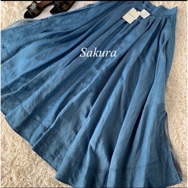 MADISONBLUE(マディソンブルー)の【新品】MADISONBLUEマディソンブルーTUCK VOLUME SKIRT レディースのスカート(ロングスカート)の商品写真