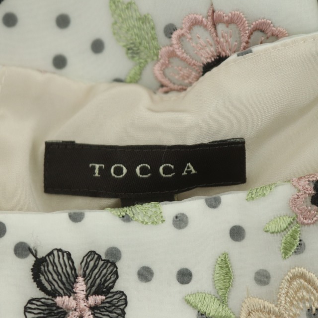 TOCCA(トッカ)のトッカ ドレス ワンピース ひざ丈 ノースリーブ 刺繍 花柄 ドット 00 白 レディースのワンピース(ひざ丈ワンピース)の商品写真
