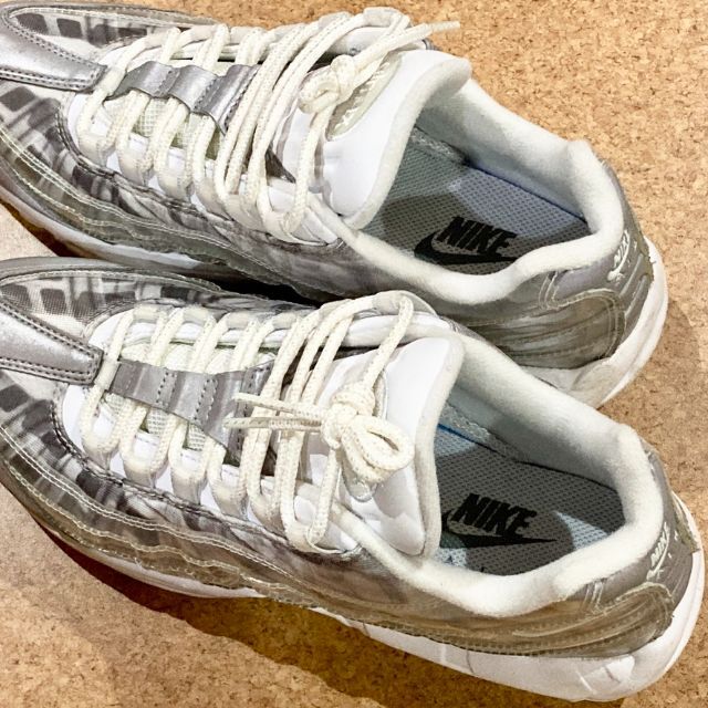 NIKE(ナイキ)のエアマックス 95 NIKE AIR MAX 95 DNA Sail 26cm メンズの靴/シューズ(スニーカー)の商品写真