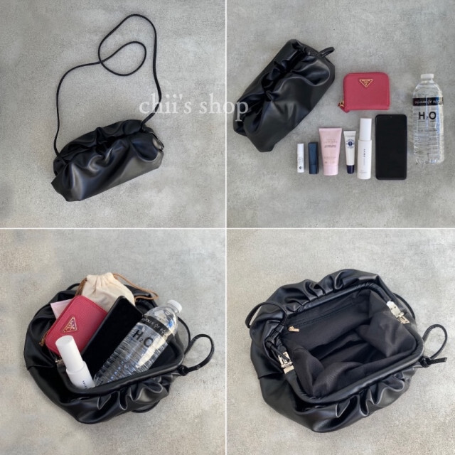 ガマグチギャザー ショルダーバッグ デザイン 黒 レザー プチプラ 韓国通販 レディースのバッグ(ショルダーバッグ)の商品写真