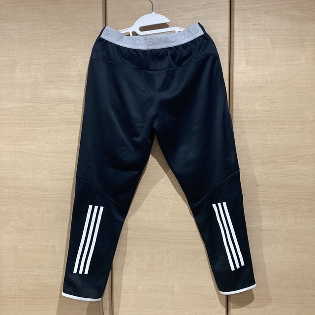 adidas(アディダス)のadidas 裏起毛パンツ　160cm キッズ/ベビー/マタニティのキッズ服男の子用(90cm~)(パンツ/スパッツ)の商品写真