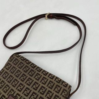 ギフト ✨極美品✨ フェンディ ズッキーノ FF金具 ショルダーバッグ