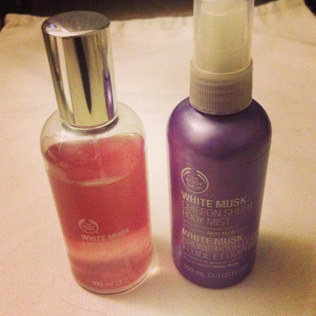 THE BODY SHOP(ザボディショップ)のボディショップ♡ホワイトムスク2つセット コスメ/美容の香水(香水(女性用))の商品写真