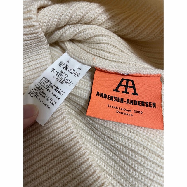 美品 アンデルセンアンデルセン オフホワイト xs タートルネック 美品 アンデルセンアンデルセン オフホワイト xs タートルネック