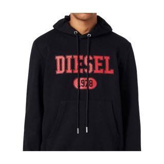 ディーゼル(DIESEL)の新品未使用！ディーゼル　DIESEL スウェット　パーカー　ブラックS(パーカー)