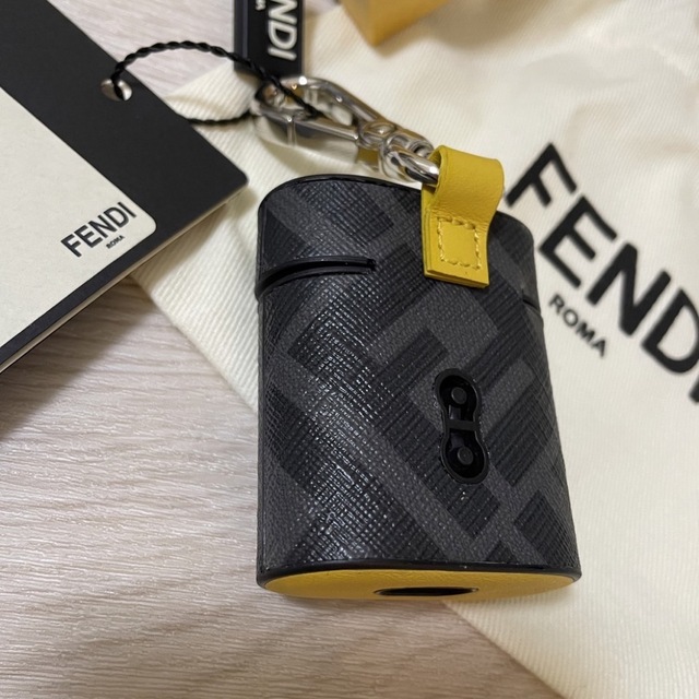 FENDI  AirPods イヤフォンホルダー