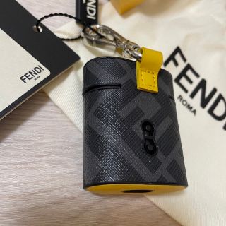 フェンディ(FENDI)のお値下げ‼️ヘッドホンホルダー新品未使用(ヘッドフォン/イヤフォン)