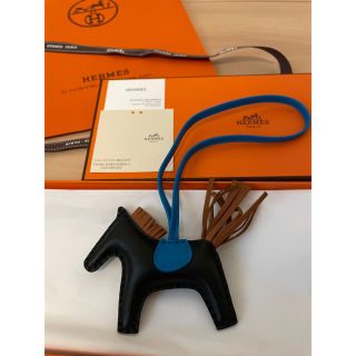 Hermes - 新品 直営店購入】HERMES ロデオ チャームの通販|ラクマ