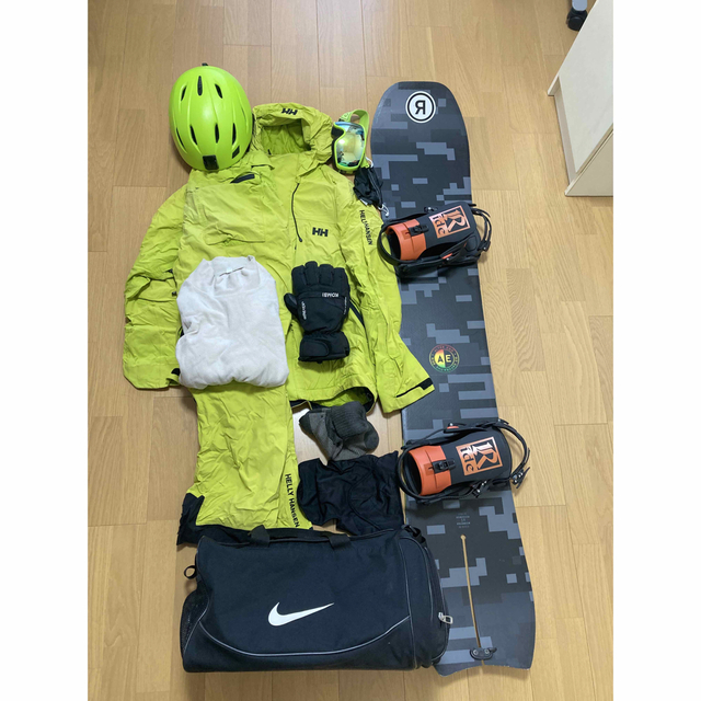 超特価激安 HELLY スノボセット ライド ヘリーハンセン まとめ売り - HANSEN ボード 超特価激安 HELLY スノボセット ライド ヘリーハンセン まとめ売り - HANSEN ボード