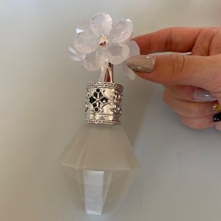ジルスチュアート(JILLSTUART)の【ジルスチュアート】クリスタルブルーム　スノー　オードパルファン(香水(女性用))