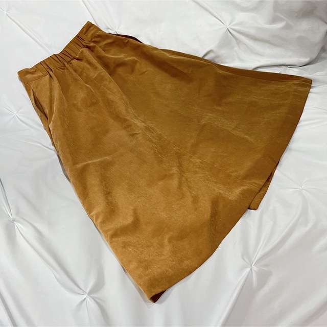 KBF+(ケービーエフプラス)のKBF+　ランダムタックアシンメトリースカート レディースのスカート(ロングスカート)の商品写真