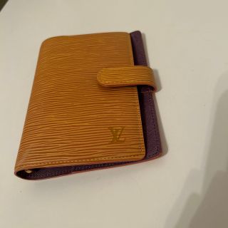 ルイヴィトン(LOUIS VUITTON)のルイヴィトン　　エピ　手帳　可愛い　(その他)