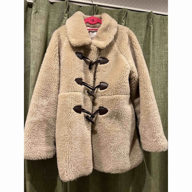 moussy(マウジー)の美品 moussy VOLUME F／FUR MIDDLE コート レディースのジャケット/アウター(毛皮/ファーコート)の商品写真