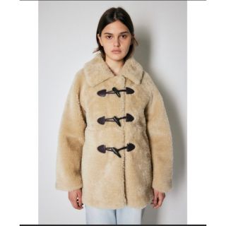 マウジー(moussy)の美品 moussy VOLUME F／FUR MIDDLE コート(毛皮/ファーコート)