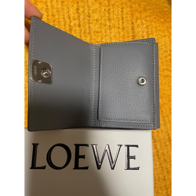 LOEWE(ロエベ)のロエベ　LOEWE 折り畳み財布　三つ折り財布　ウォレット レディースのファッション小物(財布)の商品写真