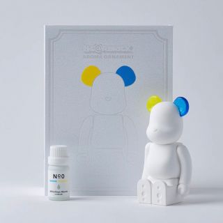 ベアブリック(BE@RBRICK)の新品未開封　ベアブリック　アロマオーナメント　イエロー　ブルー　ベース付き(アロマディフューザー)