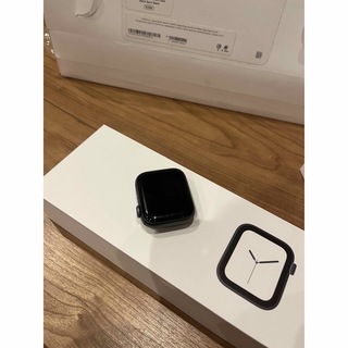アップル(Apple)のApple Watch Series 4  40mm グレイアルミ ブラックスポ(その他)