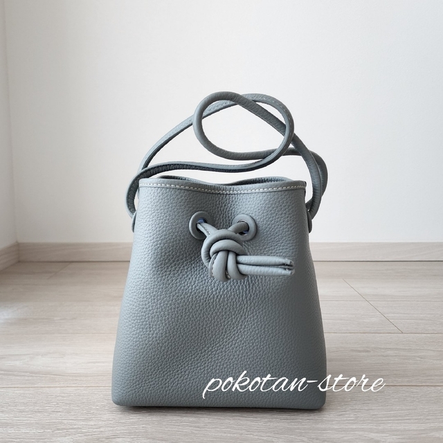2022超人気 極美品 VASIC 2way 最終値下げ vasic BOND bond MINI 極美