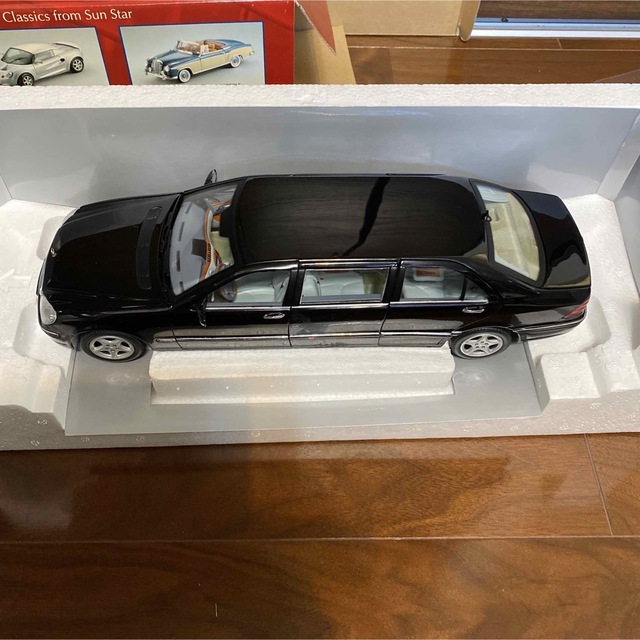 模型車 車 1/18 ミニカー ベンツ 【即日発送】 www.gold-and-wood.com