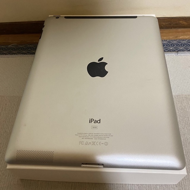 準美品　iPad3 16GB  WIFIモデル　アイパッド　第3世代