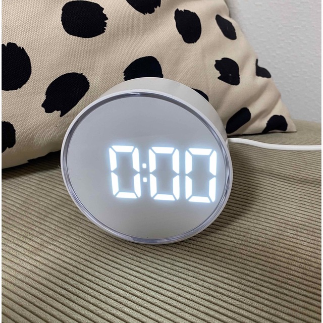 IKEA(イケア)のIKEA デジタル時計 プルゲット11cm インテリア/住まい/日用品のインテリア小物(置時計)の商品写真