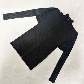 イッセイミヤケのプリーツプリーズ、黒ノーカラージャケット-