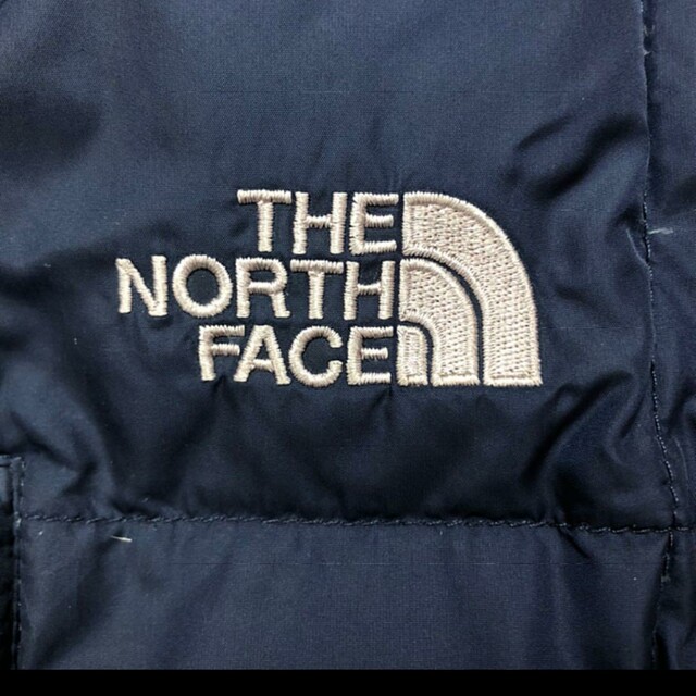 THE NORTH FACE(ザノースフェイス)の美品!ノースフェイス☆リバーシブルダウンジャケット 子供サイズ ネイビー キッズ/ベビー/マタニティのキッズ服男の子用(90cm~)(ジャケット/上着)の商品写真