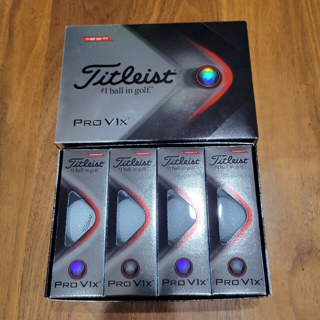 Titleist(タイトリスト)のTitleist　ProV1X　１ダース(12コ) スポーツ/アウトドアのゴルフ(その他)の商品写真