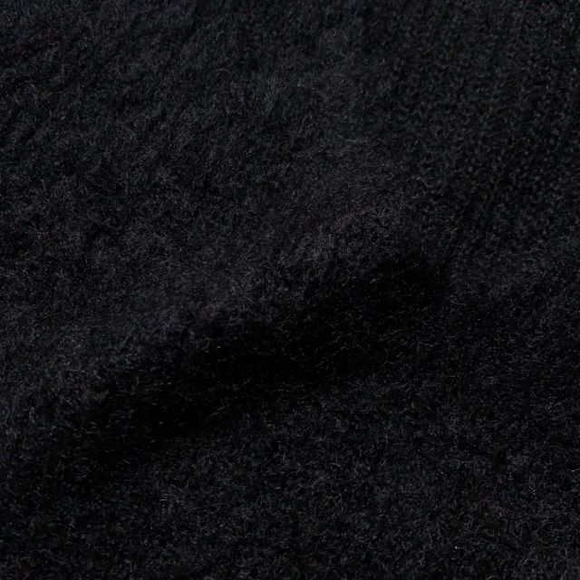 G.V.G.V.(ジーヴィジーヴィ)のジーヴィジーヴィ ブラック 立体変形デザイン モヘヤニット Vネック ゆったり レディースのトップス(ニット/セーター)の商品写真
