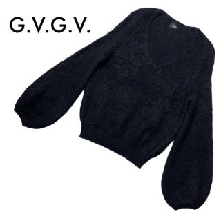 ジーヴィジーヴィ(G.V.G.V.)のジーヴィジーヴィ ブラック 立体変形デザイン モヘヤニット Vネック ゆったり(ニット/セーター)