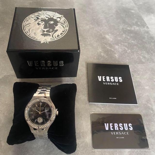 【新品箱付き】ヴェルサス ヴェルサーチ レディース(メンズ) 腕時計 シルバー