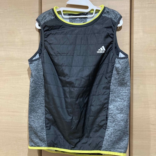 adidas(アディダス)のadidas 裏起毛　上下ベスト3点セット　160cm キッズ/ベビー/マタニティのキッズ服男の子用(90cm~)(その他)の商品写真