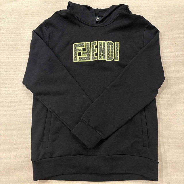 FENDI(フェンディ)の激レア　美品FENDI パーカーセットアップ　ブラック×イエロー メンズのスーツ(セットアップ)の商品写真