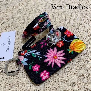 ヴェラブラッドリー(Vera Bradley)の新品　ヴェラブラッドリー　LIGHTEN UP パスケース　ランヤード(パスケース/IDカードホルダー)