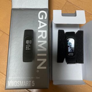 ガーミン(GARMIN)のガーミン　vivosmart5 美品(トレーニング用品)