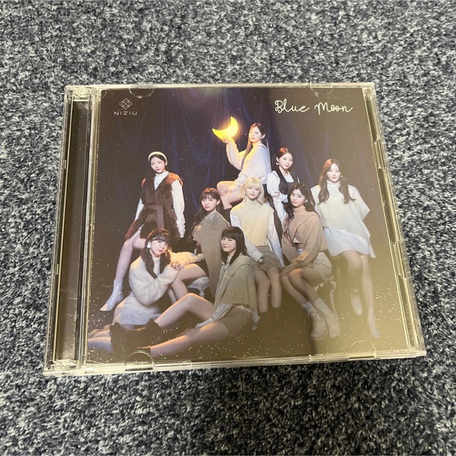 NiziU 二ジュー Bluemoon 初回限定盤A盤 エンタメ/ホビーのCD(K-POP/アジア)の商品写真