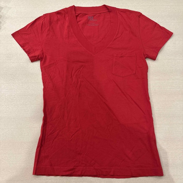 DTE IN CALIFORNIA(ディーティーイーインカリフォルニア)のDtE in California Tシャツ XSサイズ レッド メンズのトップス(Tシャツ/カットソー(半袖/袖なし))の商品写真