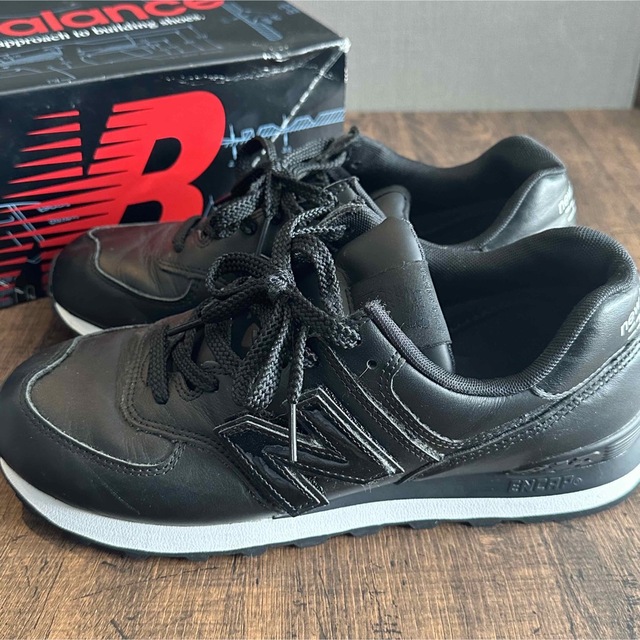 New Balance(ニューバランス)のニューバランス ML574NL 28cm ブラック　レザー 黒 革　 メンズの靴/シューズ(スニーカー)の商品写真