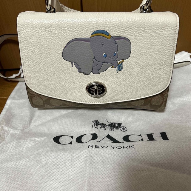 Coach ダンボ ショルダーバッグ 白ショルダーバッグ